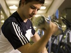 健身中心重量训练器械-上海明天广场JW万豪酒店