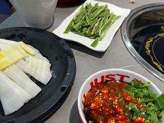 -生活如沸·顺德水牛奶火锅(大学路店)