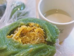 咸蛋黄肉松-许阿姨糕团店(南京总店)