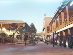 -王府井奥莱临潼小镇(临潼店)