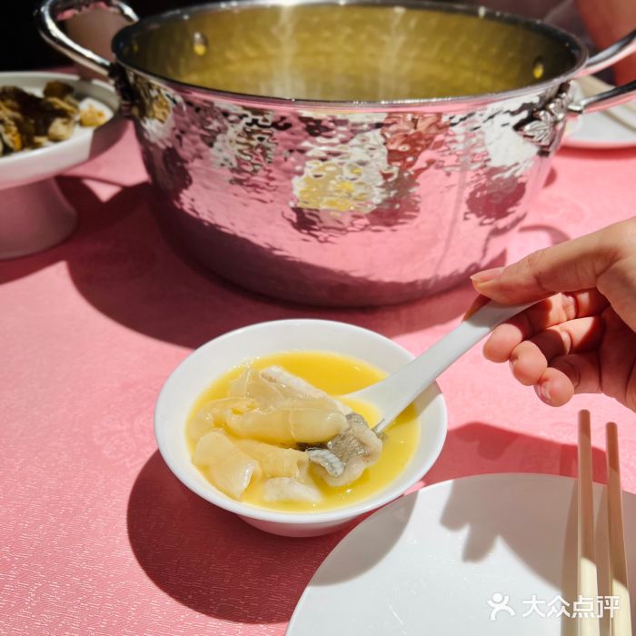 行家海鲜火锅酒家(静安寺店)花胶黄鱼锅图片