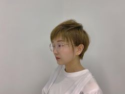 -BULB STUDIO 巴柏明星发型工作室