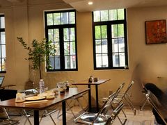 -Fridi Patisserie Cafe