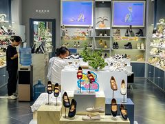 -王府井奥莱临潼小镇(临潼店)