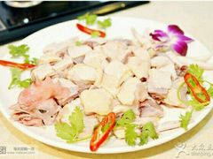 -悦牧·酸汤牛肉火锅(沃尔玛店)