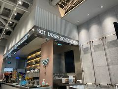 -上海浦东中心万枫酒店