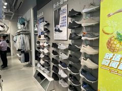 -斯凯奇(西安曲江大悦城店)