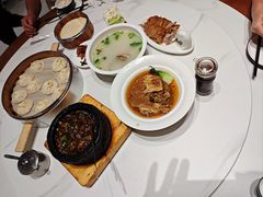 -梅利汴京烤鸭•开封豫菜地标店(东大街店)