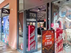 -首创奥特莱斯(西安店)