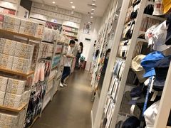 -名创优品(广西南宁江南区万达店)