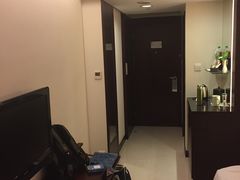 -上海虹桥君丽假日酒店(娄山关路地铁站店)