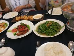 -Neary Khmer Restaurant
