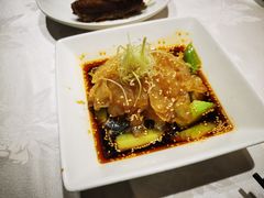 -品悦酒店(三林古镇店)
