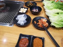 -肉甲韩国木炭烤肉(新壹街1店)