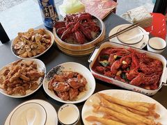 -聚汇三少·龙虾·中餐厅(莫邪路新天地店)