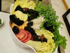 -盛元盛居传统炭火锅(绿园店)