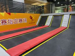 -酷跳蹦床主题公园(万胜广场店)