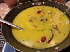 -霄汉牛三鲜湖北砂锅菜(万松园2店)
