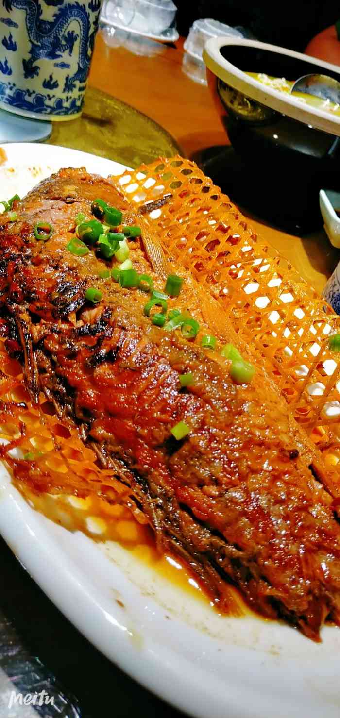 大瓦房民间菜-"点评上搜到的这家店,驱车与同伴们前往,环.