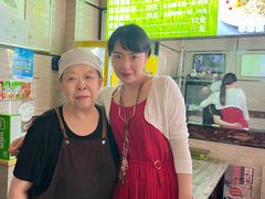 -溢香园昼夜抓饭店(揽秀园街店)