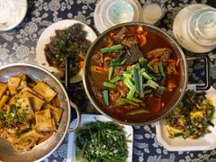 -临江餐馆二楼美食部落