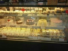 -红宝石·鲜奶小方·海派西点房(南丹店)