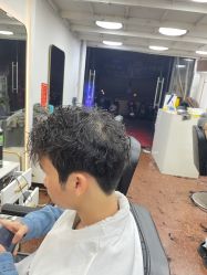 -乾健·烫染·接发SALON