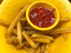 -BHC炸鸡(明洞总店)