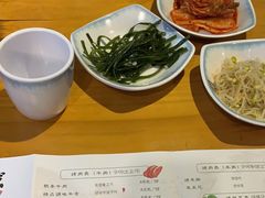 蒜香海带丝-唯成•韩国炭火烤肉 유성고기