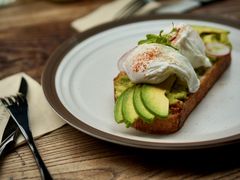 牛油果温泉蛋吐司-O'mills Sourdough Bakery&Bistro(永嘉路店)