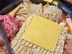部队火锅加芝士-HOTISLAND海鸡岛·韩国料理(江南西店)