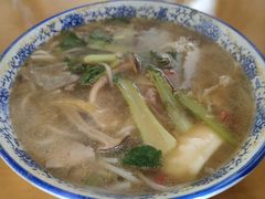 -邱芳粉店(迎宾大道旗舰店)