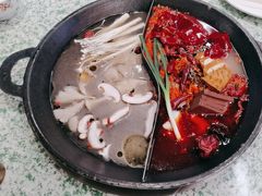 -肖婷姐大铁锅重庆火锅(南湖店)