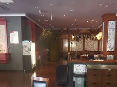 -八府香鸭·啫啫煲(华山路店)