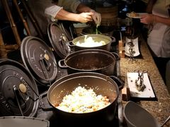 -百灵希尔顿逸林酒店大堂吧