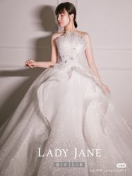 -Lady  Jane高端婚纱礼服馆