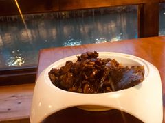 -临江餐馆二楼美食部落
