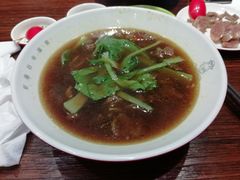-牛吃草牛肉面(翠柏路店)