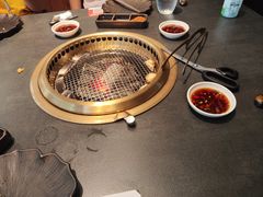 -铭牛烧肉·和牛海鲜自助(高新月牙湖店)