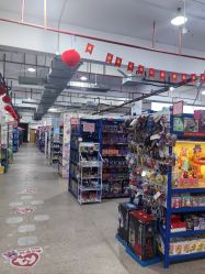 -逝水玩具折扣店