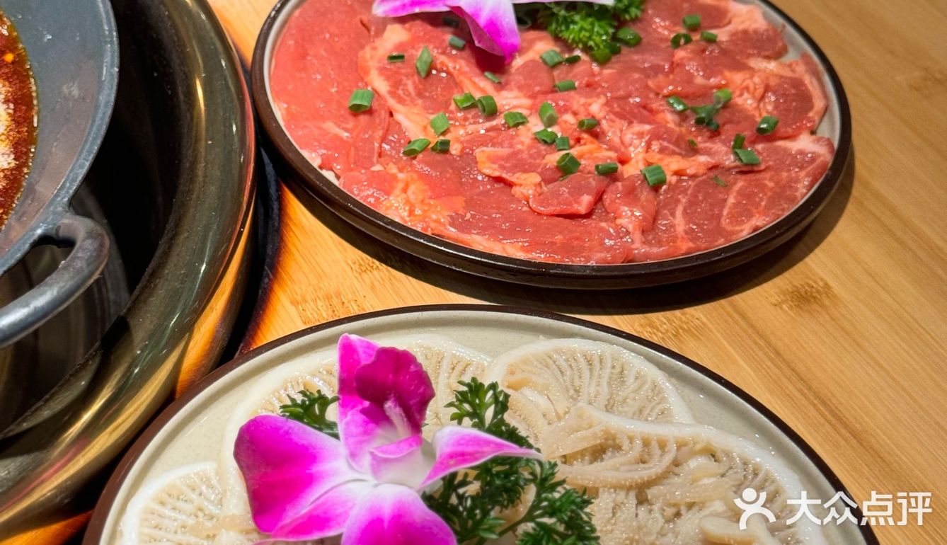三个鸡蛋 八两饭