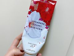 -Victoria's Secret(杭州湖滨银泰in77店)