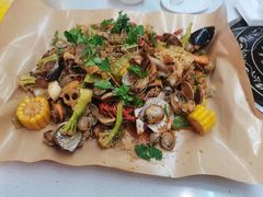 -老东镇啤酒屋海鲜加工·蒸汽海鲜·海鲜烧烤(台东店)