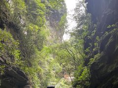 -龙水峡地缝景区