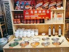 -阿婆情腊排骨火锅(金虹路店)