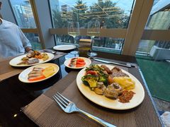 -大中华希尔顿酒店-念自助餐·海南美食·三文鱼