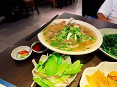 -大头虾越式风味餐厅(光明广场店)