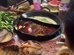 -赵美丽·重庆社区火锅·直营店(火车东站·中豪国际店)