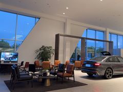 -上海冠松华奥奥迪4S店(张江店)