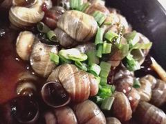 -虾弄弄海派小龙虾·牛羊蝎子火锅